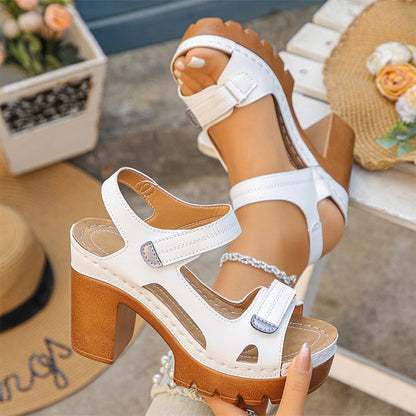 Dames zomersandalen met plateau en één band